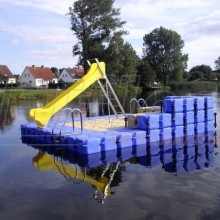 ponton-badeinsel-mit-rutsche-11