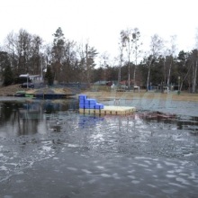 schwimmende-badeinsel-mit-eckaufdopplung-14