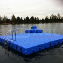 schwimmende-badeinsel-mit-eckaufdopplung-3
