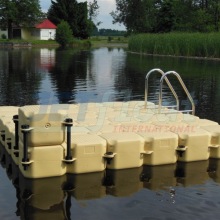 schwimmende-badeinsel-mit-rutsche-18