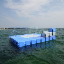 schwimminsel-mit-rutsche-17