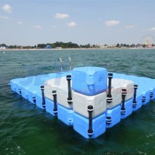 schwimminsel-mit-rutsche-18