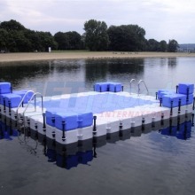 schwimminsel-mit-rutsche-2