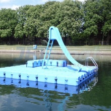 schwimminsel-mit-rutsche-7