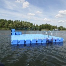 schwimminsel-mit-rutsche-9
