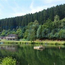 schwimmsysteme-kunststoff-badeinsel