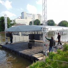 schwimmsteg-buehnenponton
