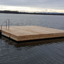 schwimminsel-badeinsel-holz