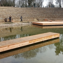 schwimmponton-schwimmsteg-holzsteg