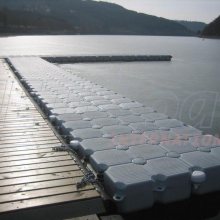 schwimmsteg-boote-11