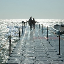 WELLENBRECHER