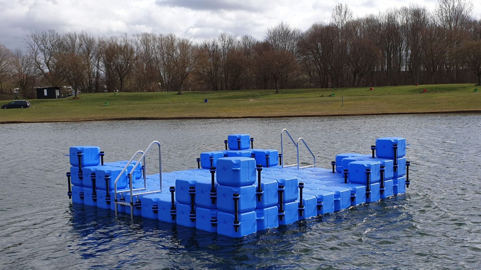 110. Kunststoff Badeinseln aus Pontons in Halberstadt & Neustadt - Duwe