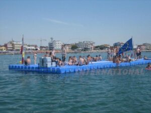 Schwimmsteg kaufen – flexibel, individuell und Modular 